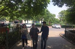 集团工会志愿者参加天平街道总工会组织的劳模学习参观活动